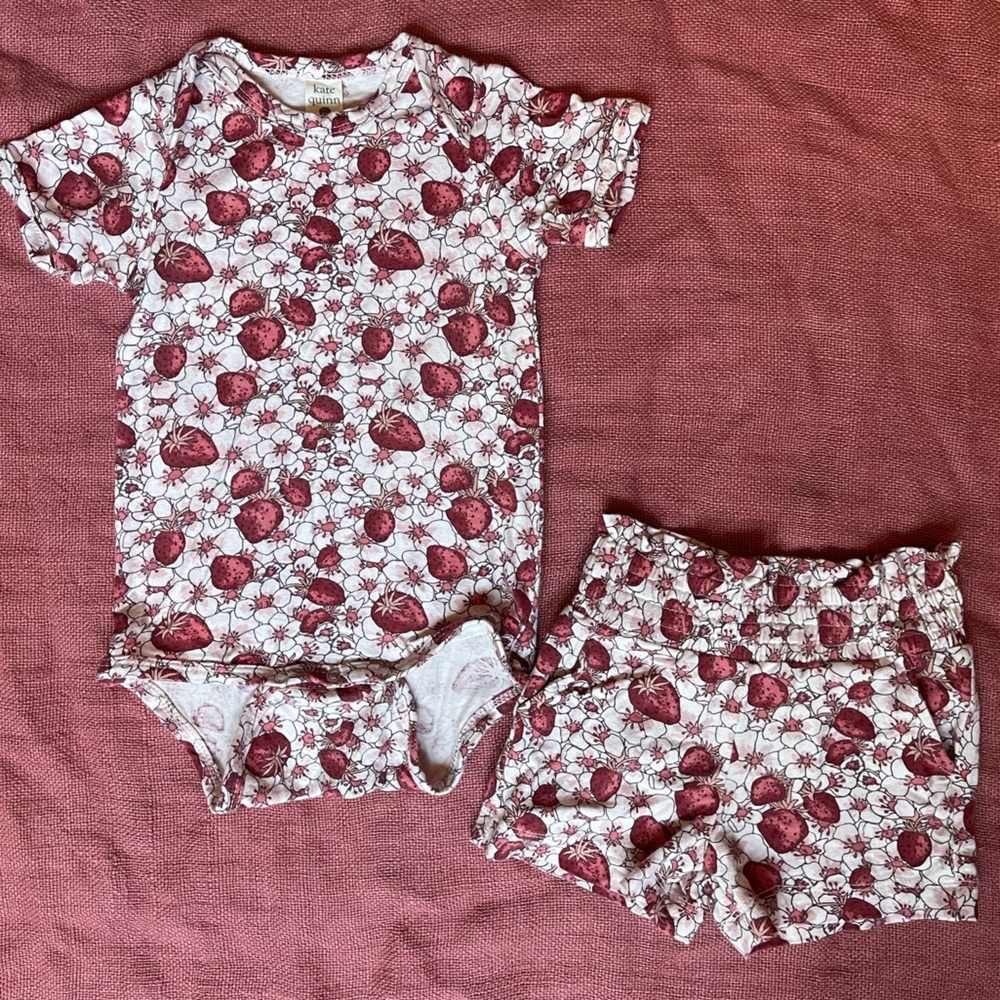 Kate Quinn bamboo strawberry set: bodysuit and smocked short